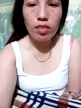 Gummiesu online show from 04-20-26, 10:11