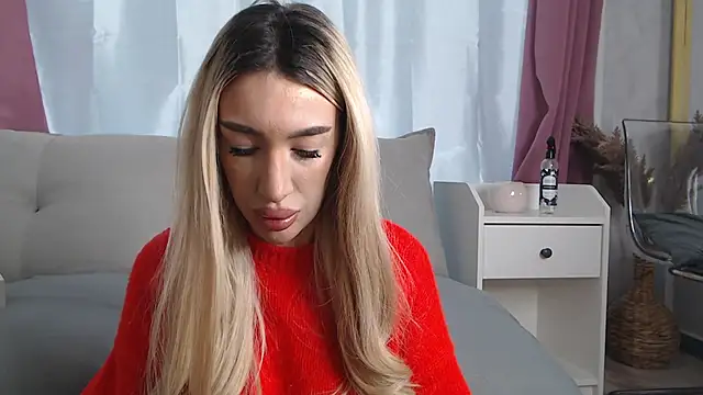 Snapshot of LunaVibes_ chatting on 01-18-26, 06:28 LunaVibes online show from 01-18-26, 06:28