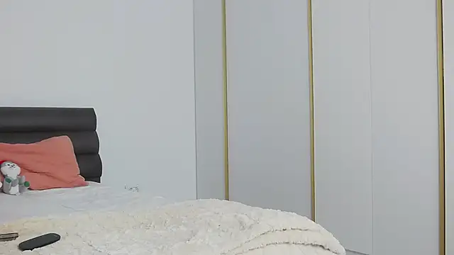 Snapshot of LunaVibes_ chatting on 02-11-26, 06:07 LunaVibes online show from 02-11-26, 06:07