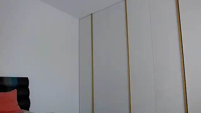 Snapshot of LunaVibes_ chatting on 02-27-26, 06:35 LunaVibes online show from 02-27-26, 06:35