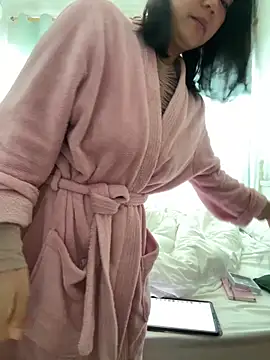 Snapshot of ruanruan05 chatting on 03-06-26, 12:51 ruanruan05 online show from 03-06-26, 12:51