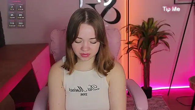 Kiss Moon online show from 02-28-26, 01:01