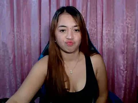 pinay mayahiga online show from 04-28-26, 02:00