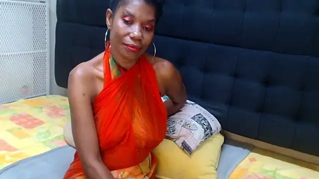 Snapshot of EbonyEmpressMilf chatting on 06-05-26, 07:03 EbonyEmpressMilf online show from 06-05-26, 07:03