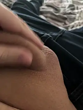 Snapshot of longdong00789 chatting on 02-11-26, 11:37 longdong00789 online show from 02-11-26, 11:37