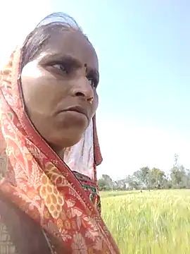 Snapshot of Juli_rathore chatting on 02-25-26, 05:50 Juli rathore online show from 02-25-26, 05:50