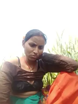 Snapshot of Juli_rathore chatting on 03-02-26, 07:15 Juli rathore online show from 03-02-26, 07:15