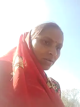 Snapshot of Juli_rathore chatting on 03-08-26, 05:22 Juli rathore online show from 03-08-26, 05:22