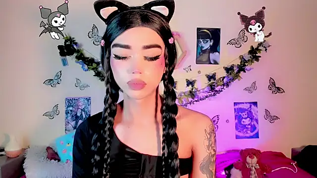 Miss-Saraii online show from 04-21-26, 01:42