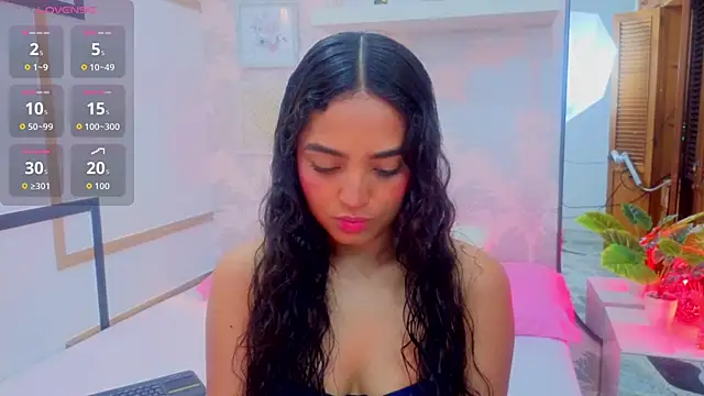 Emma Thompssonn online show from 04-28-26, 01:49