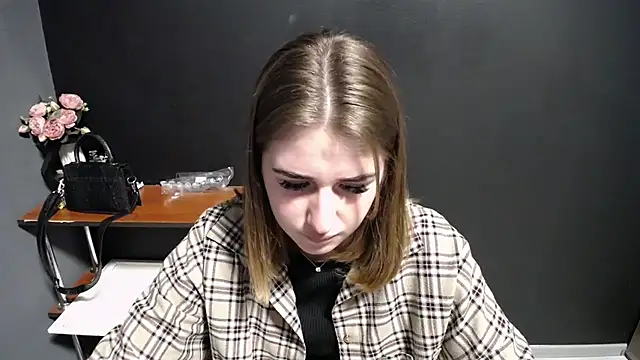 Sunny siren online show from 01-15-26, 01:48