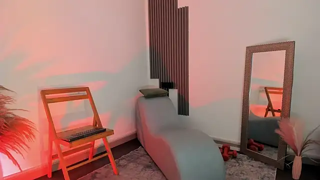 Snapshot of fransheskarossi chatting on 02-04-26, 12:00 fransheskarossi online show from 02-04-26, 12:00