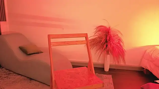 Snapshot of fransheskarossi chatting on 02-17-26, 12:23 fransheskarossi online show from 02-17-26, 12:23