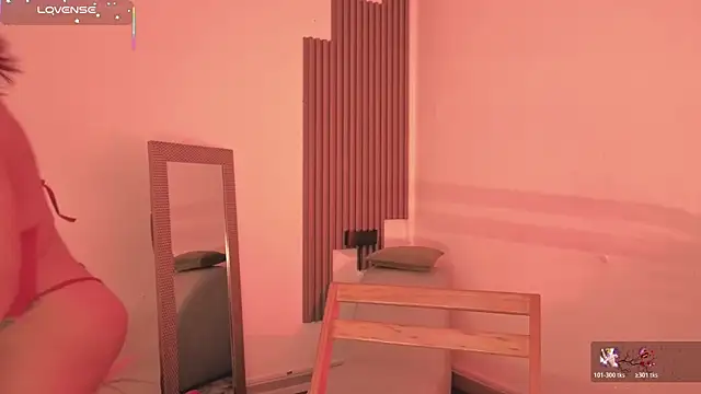 Snapshot of fransheskarossi chatting on 02-18-26, 12:12 fransheskarossi online show from 02-18-26, 12:12