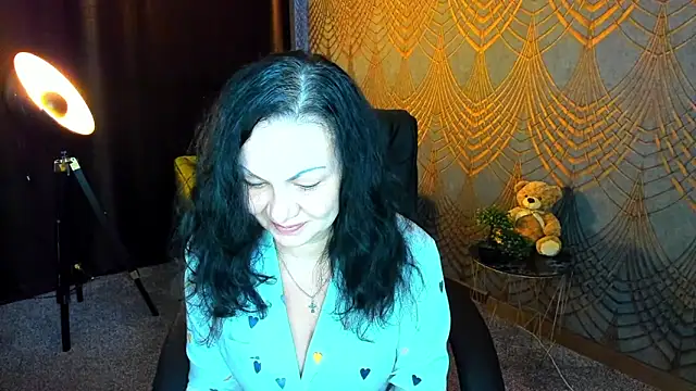 IrissMoon online show from 05-22-26, 11:38
