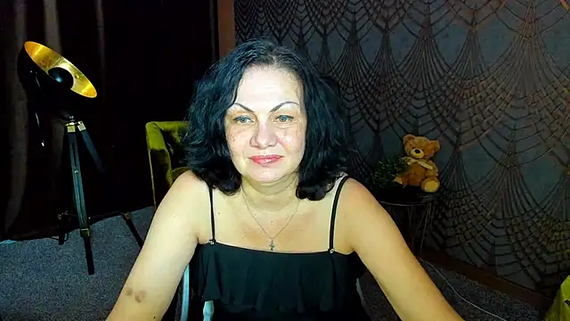 IrissMoon online show from 07-03-26, 06:03