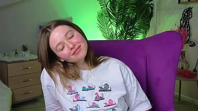 Snapshot of IreneKnickrehm chatting on 01-16-26, 03:16 IreneKnickrehm online show from 01-16-26, 03:16