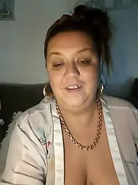 Snapshot of Nova-iswiserx chatting on 02-02-26, 10:25 Nova-iswiserx online show from 02-02-26, 10:25