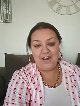 Snapshot of Nova-iswiserx chatting on 02-18-26, 10:22 Nova-iswiserx online show from 02-18-26, 10:22