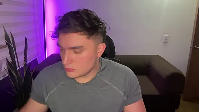 Robyn Rocki online show from 02-12-26, 03:29