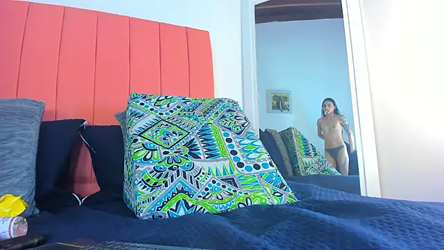 Snapshot of rose_thompson19 chatting on 02-09-26, 07:40 rose thompson19 online show from 02-09-26, 07:40