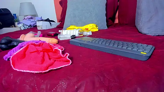 Snapshot of rose_thompson19 chatting on 02-20-26, 07:03 rose thompson19 online show from 02-20-26, 07:03