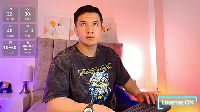 Snapshot of Alexander_Connor chatting on 02-15-26, 12:58 Alexander Connor online show from 02-15-26, 12:58