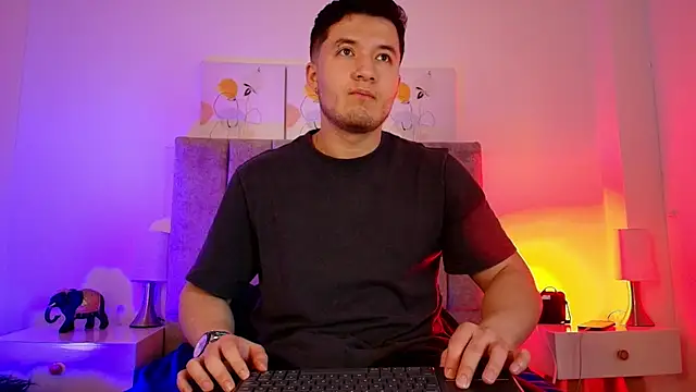 Snapshot of Alexander_Connor chatting on 02-21-26, 12:28 Alexander Connor online show from 02-21-26, 12:28