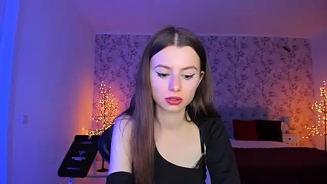 Hot Molly5 online show from 04-18-26, 07:07