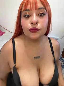 Nailealipsglossy online show from 07-12-26, 10:45