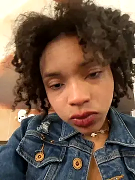 Snapshot of Ebony_love07 chatting on 02-22-26, 07:23 Ebony love07 online show from 02-22-26, 07:23