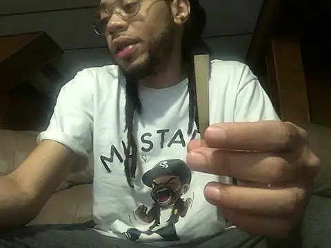 Snapshot of givemeabreak34 chatting on 01-17-26, 10:57 givemeabreak34 online show from 01-17-26, 10:57