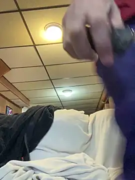 Snapshot of givemeabreak34 chatting on 02-06-26, 07:28 givemeabreak34 online show from 02-06-26, 07:28