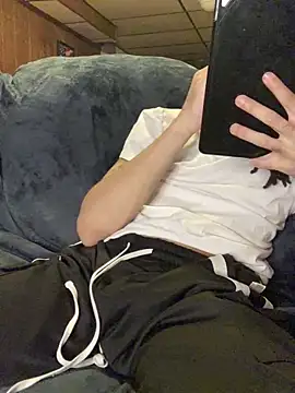 Snapshot of givemeabreak34 chatting on 03-02-26, 07:15 givemeabreak34 online show from 03-02-26, 07:15