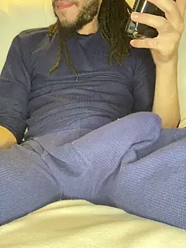 Snapshot of givemeabreak34 chatting on 03-14-26, 05:35 givemeabreak34 online show from 03-14-26, 05:35