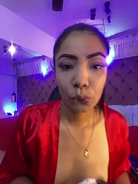 Auri   online show from 04-25-26, 07:44