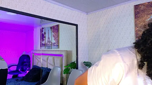 Snapshot of 4L3JX chatting on 02-12-26, 01:06 4L3JX online show from 02-12-26, 01:06