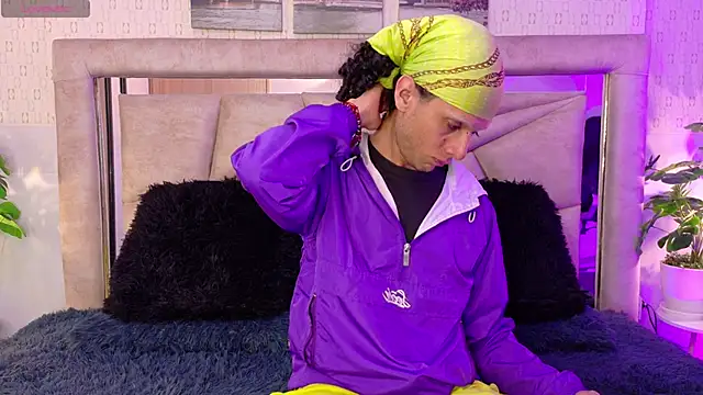 Snapshot of 4L3JX chatting on 02-20-26, 04:42 4L3JX online show from 02-20-26, 04:42