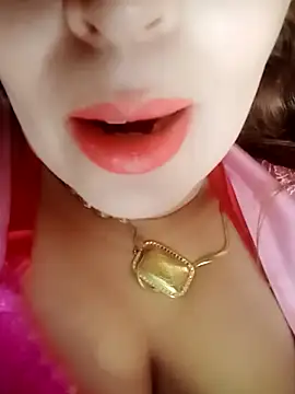 Snapshot of Naughty-Yousra chatting on 04-24-26, 02:52 Naughty-Yousra online show from 04-24-26, 02:52
