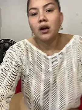 Snapshot of Helena-Paola chatting on 07-17-26, 11:42 Helena-Paola online show from 07-17-26, 11:42