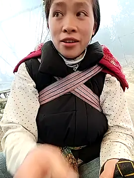 Snapshot of Hari-saka chatting on 02-17-26, 03:03 Hari-saka online show from 02-17-26, 03:03