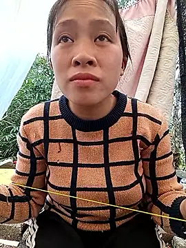 Snapshot of Hari-saka chatting on 02-23-26, 09:28 Hari-saka online show from 02-23-26, 09:28