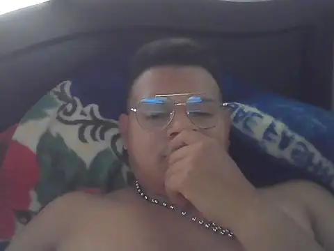 Morenoblasquez online show from 06-18-26, 09:30