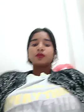 Snapshot of Cute-Natashaa chatting on 02-20-26, 04:07 Cute-Natashaa online show from 02-20-26, 04:07