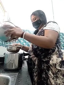 Snapshot of Hot-Tinaa chatting on 02-23-26, 03:48 Hot-Tinaa online show from 02-23-26, 03:48