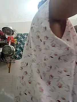 Snapshot of Hot-Tinaa chatting on 03-16-26, 08:29 Hot-Tinaa online show from 03-16-26, 08:29