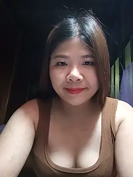 Snapshot of Lioe_koei chatting on 05-13-26, 02:20 Lioe koei online show from 05-13-26, 02:20