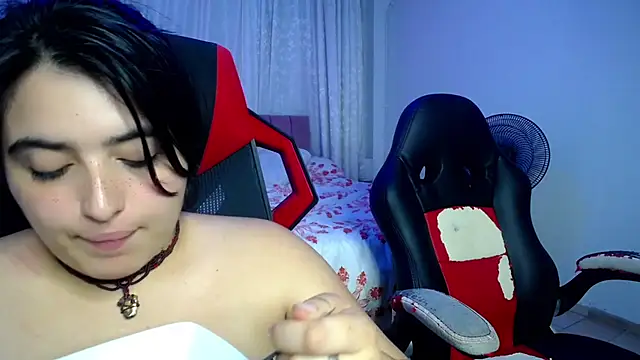 Snapshot of sonic_jess07 chatting on 02-28-26, 12:33 sonic jess07 online show from 02-28-26, 12:33