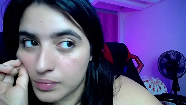 Snapshot of sonic_jess07 chatting on 03-07-26, 01:41 sonic jess07 online show from 03-07-26, 01:41