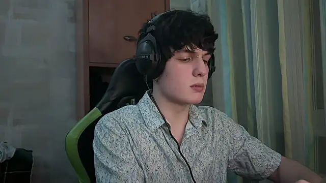 Snapshot of DenBunnyy chatting on 02-04-26, 05:52 DenBunnyy online show from 02-04-26, 05:52